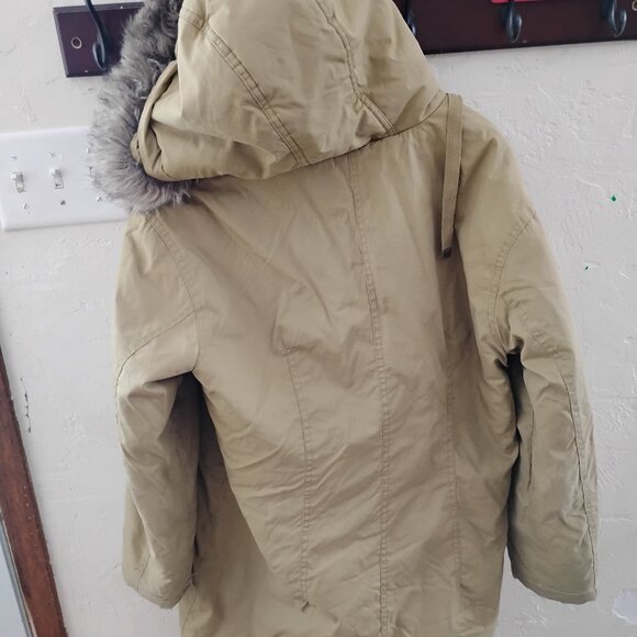 winter jacket with hood - Picture 2 of 3